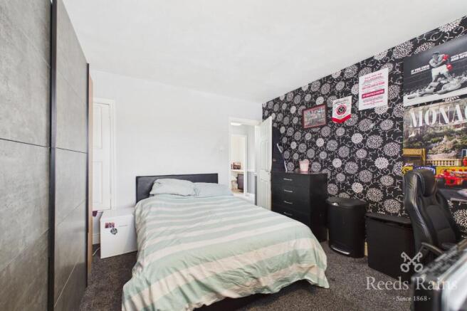 3 bed Semi-Detached for sale Image 12