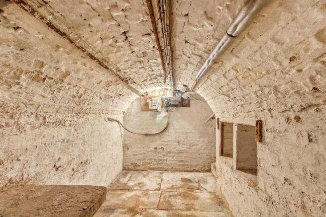 2 bed Terraced for sale Image 7