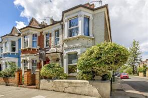 28 Pond Cottage, Station Road, Barnes, London SW13 0LW