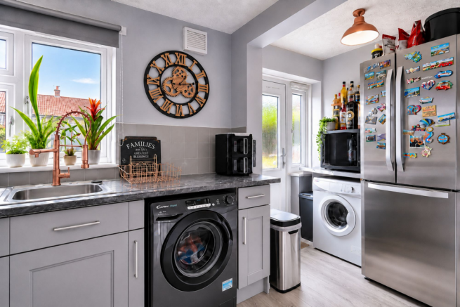 3 bed Terraced for sale Image 10