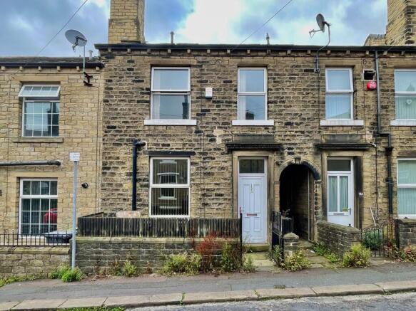 2 bed Terraced for sale in huddersfield