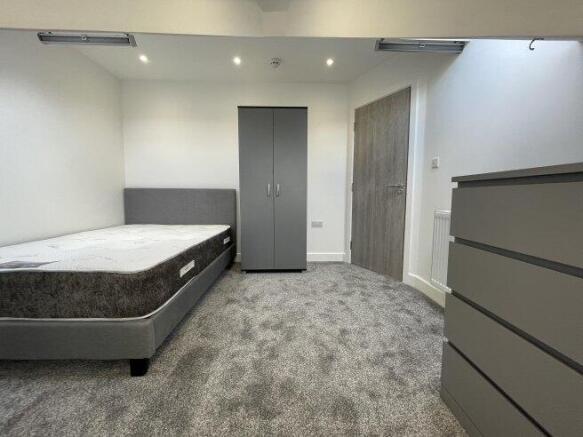 cedar-road-nw2-6ss-1050995