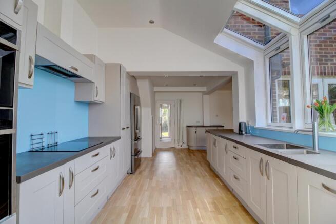 Kitchen6.jpg