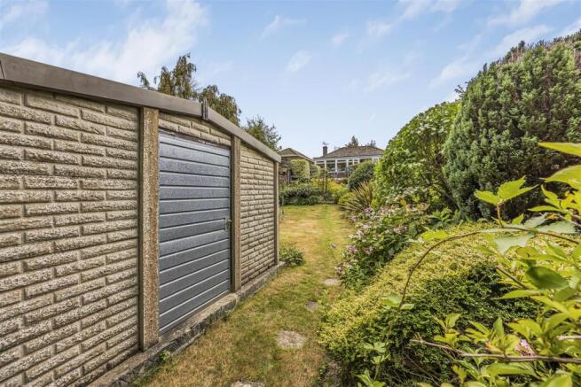 52 Coombe Farm Avenue, Fareham-PorticoMarketing-So