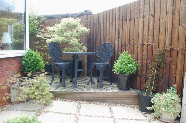 ENTERTAINING AREA