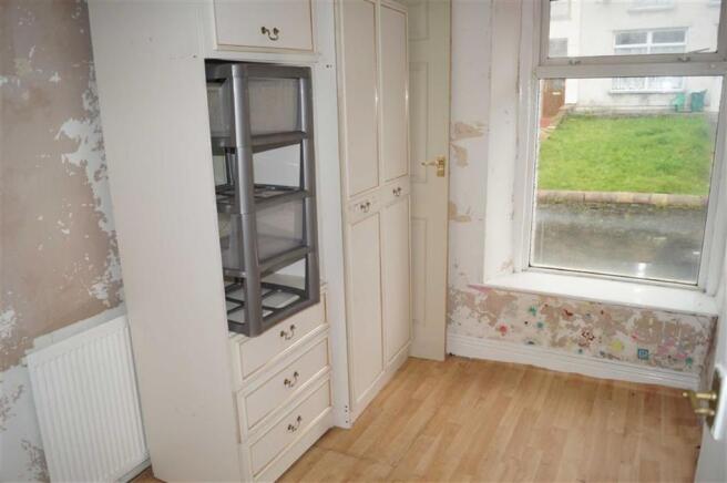 BEDROOM 1 (FRONT)