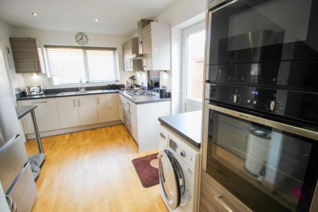 Kitchen/Breakfast
