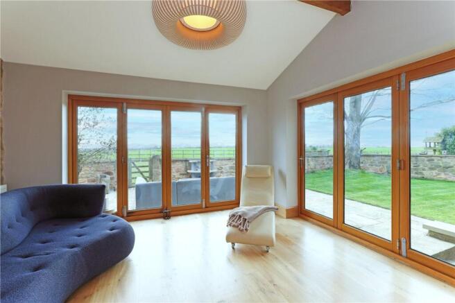 6 bed Farm House for sale Image 10