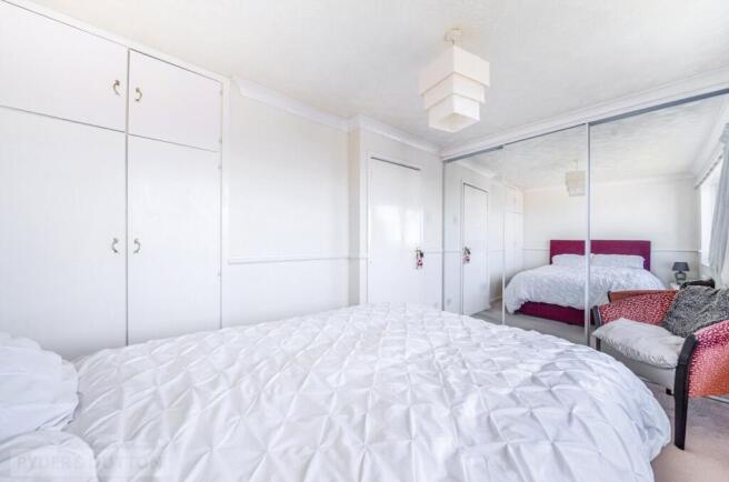 2 bed Terraced for sale Image 11