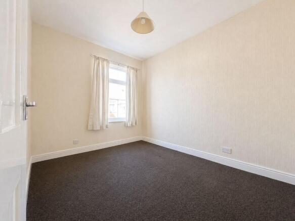2 bed Terraced for sale Image 6