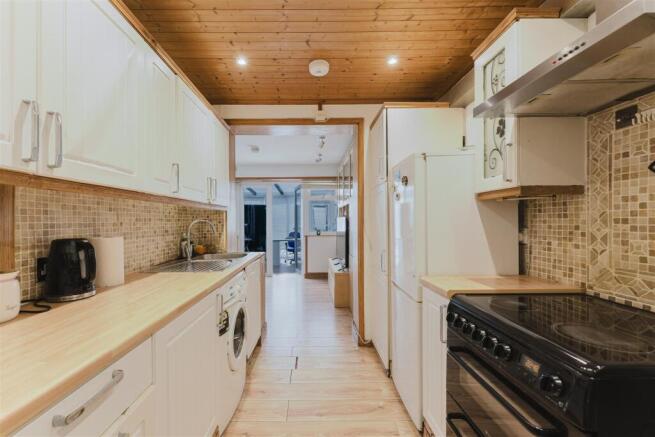 46 Bordars Kitch 2.jpg