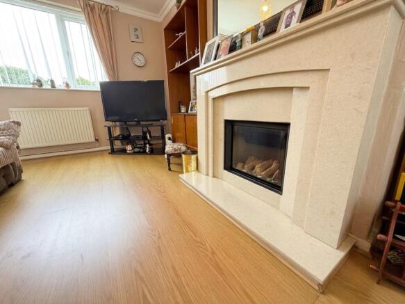 3 bed Terraced for sale Image 4