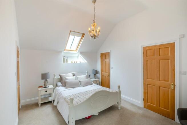 8594142-interior18.jpg