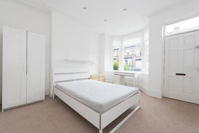 4 bed End of Terrace to rent Image 4