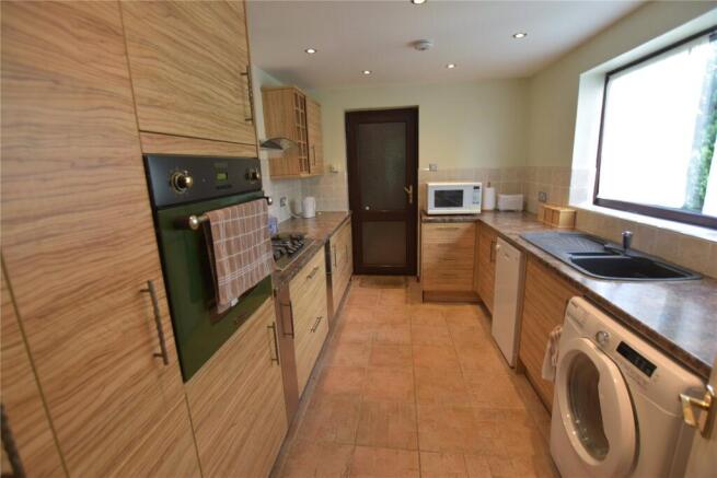 3 bed Bungalow for sale Image 4