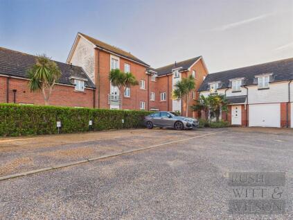 Baker Way, Camber