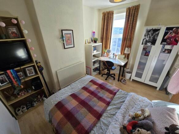 FFM Bedroom (3)