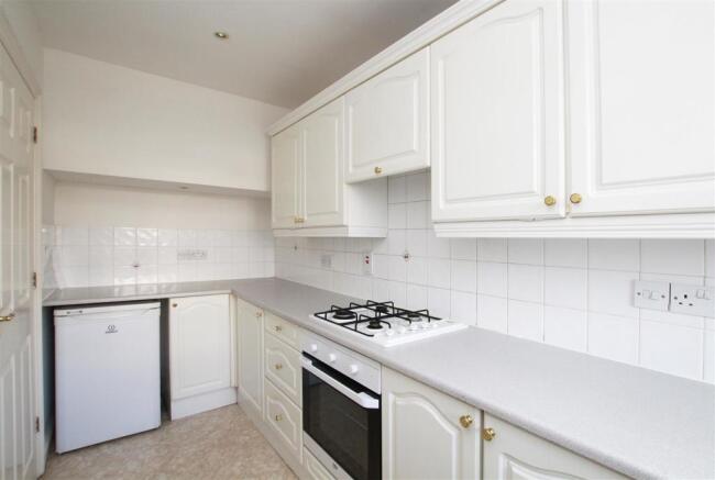 15BM - Kitchen 2.jpg