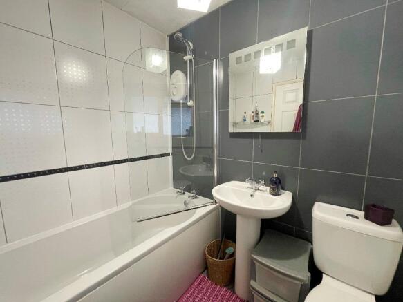 Bathroom.JPEG