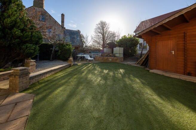 Photo 33