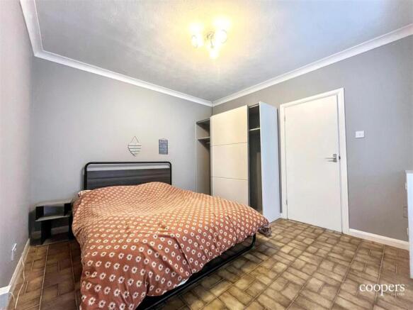 Bedroom 4 (3).jpg