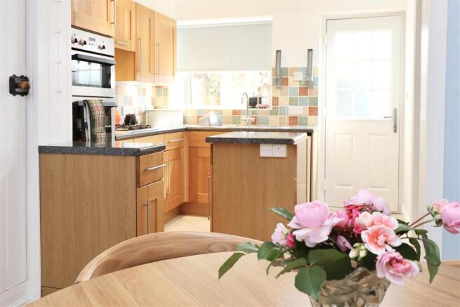 3 bed Terraced for sale Image 8