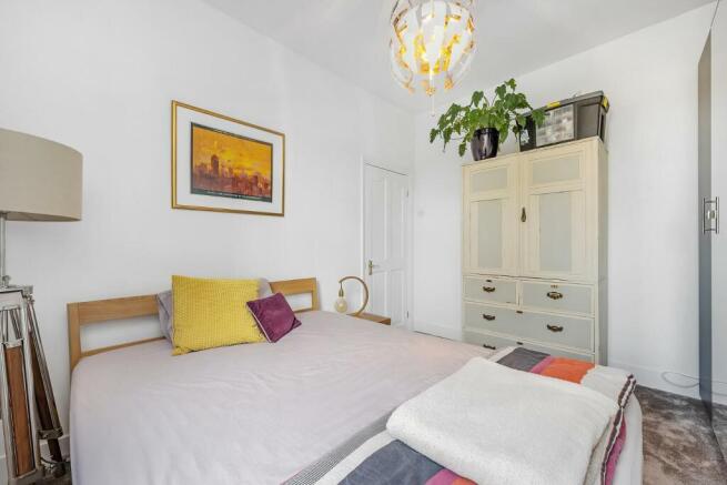 Bedroom 2 (2).JPG