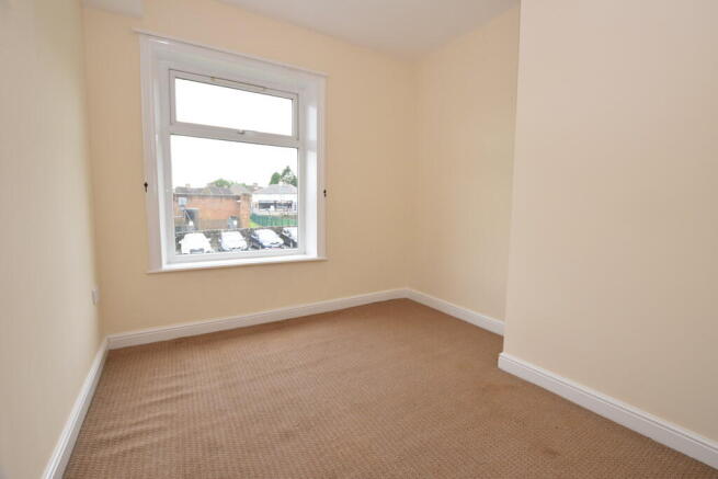 2 bed Terraced to rent Image 5