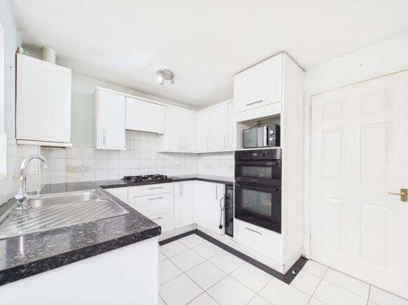 CAM01740G0-PR0529-STILL008