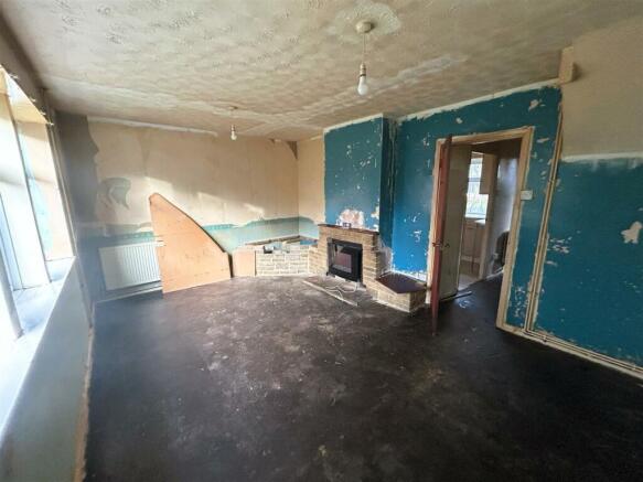 56 Martins Croft - Living Room.jpg