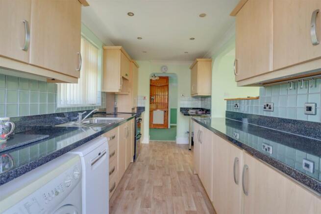 41 ELIZABETH DRIVE INSIDE-13.jpg