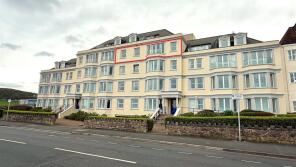 25, Dorchester Apartments, The Parade, Craig Y Don, Llandudno LL30 1BN