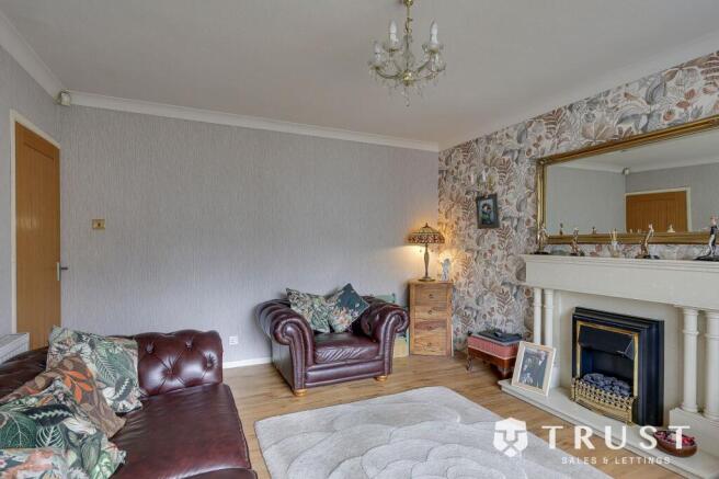 3 bed Semi-Detached for sale Image 9