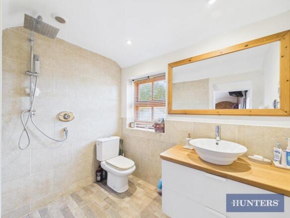 4 bed Cottage for sale Image 7