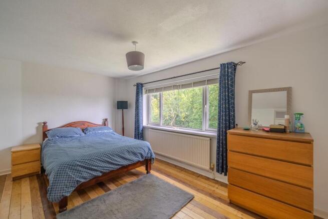6 Canberra Close-1.jpg