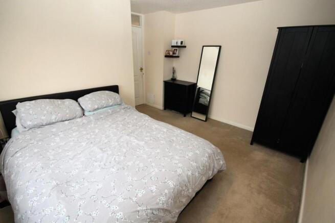bed 1 (2).JPG