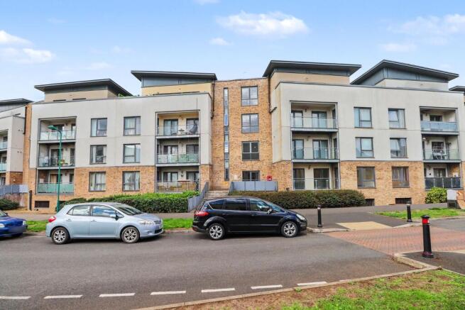 170 Hammonds Drive, Peterborough, Cambridgeshire PE1 5AX