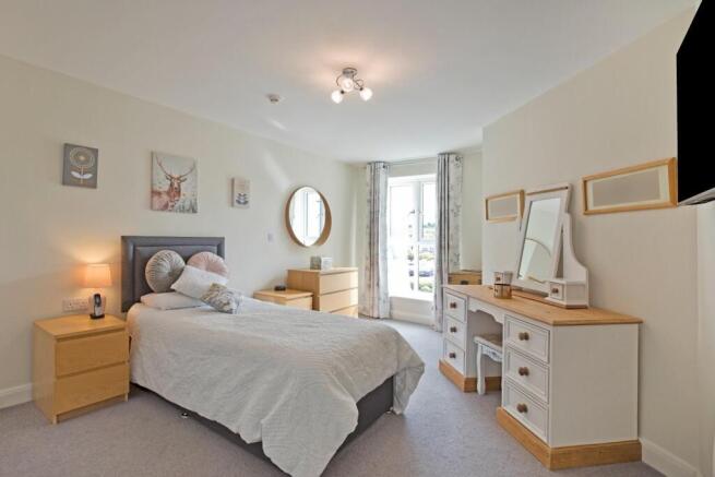 1 bed Retirement Property for sale Image 6