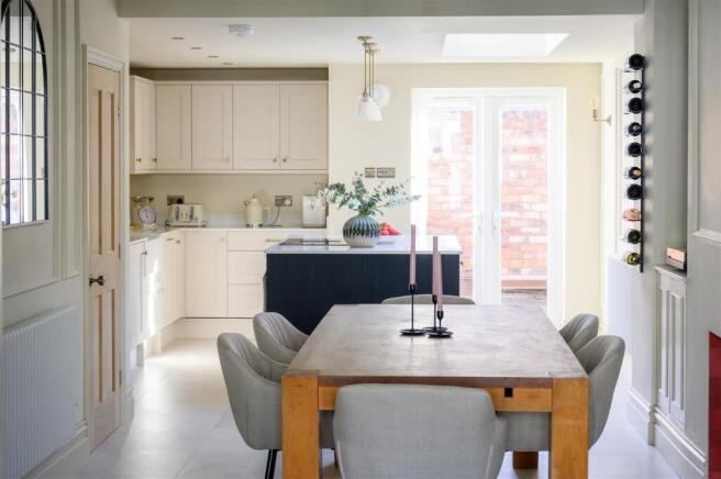 KITCHEN DINING