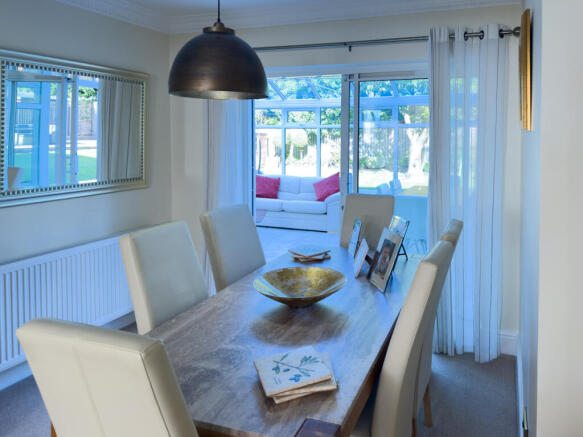 4 bed Detached for sale Image 7