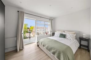 21, 104 Quadrates Apartments, Pembroke Road, Ruislip HA4 8FU