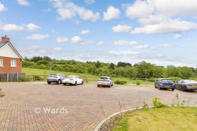 Driveway/Parking