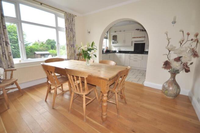 BREAKFAST ROOM