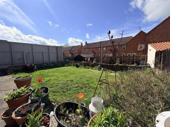 2 bed Terraced for sale Image 9