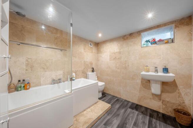 1 bed Flat for sale Image 9