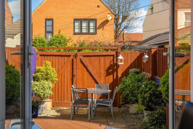 2 bed House for sale Image 10