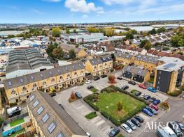 16, Fox Field Close, Grays RM20 3AQ