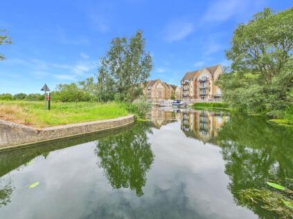 Buttercup Avenue, Eynesbury, St. Neots