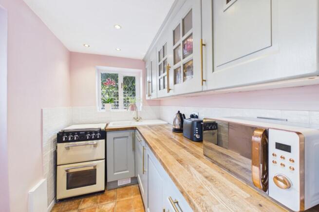 2 bed Cottage for sale Image 7