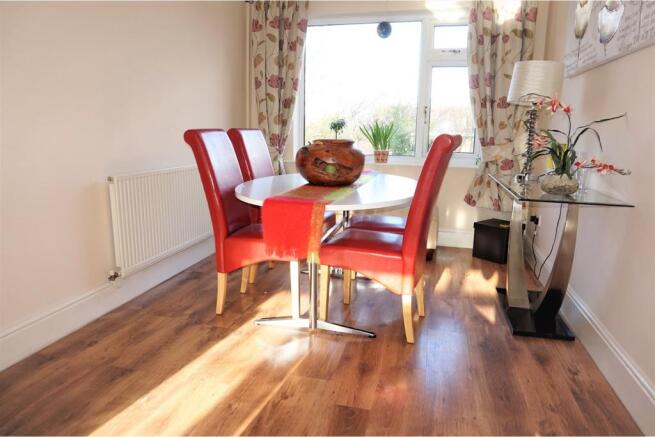 Lounge/Dining Room